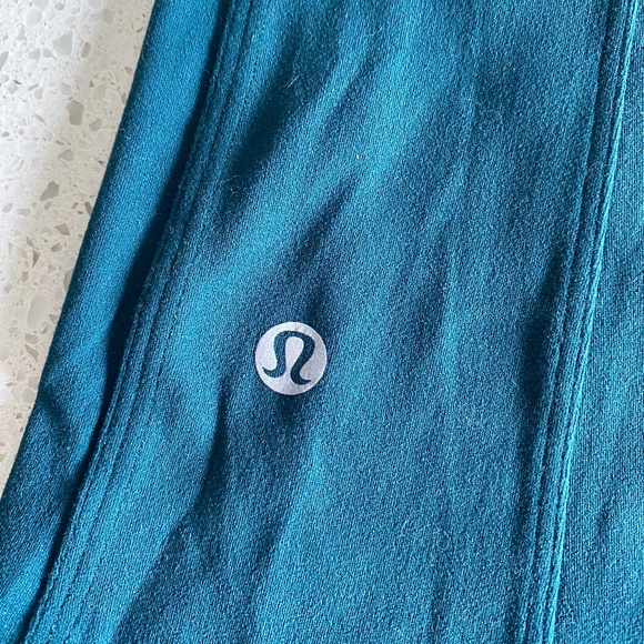 Lululemon ~ Hugged & Held Tank ~ Royal Emerald Green - Picture 5 of 5